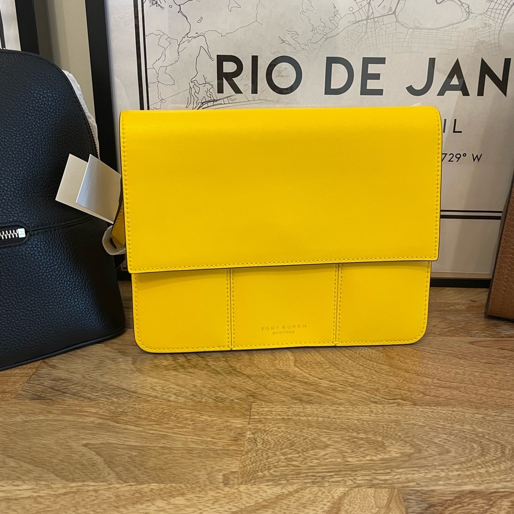 Gorgeous yellow Tory Burch crossbody